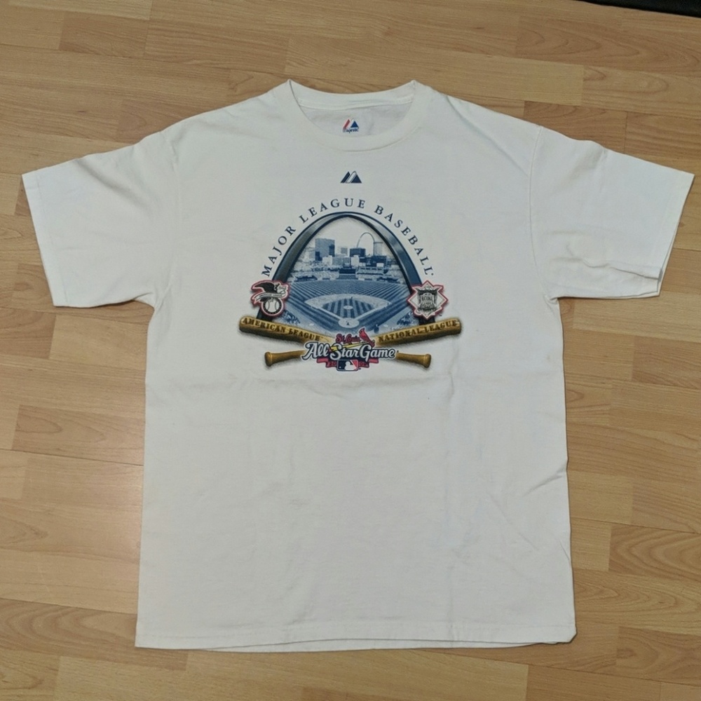 2009 MLB ALL-STAR GAME T-SHIRT.
